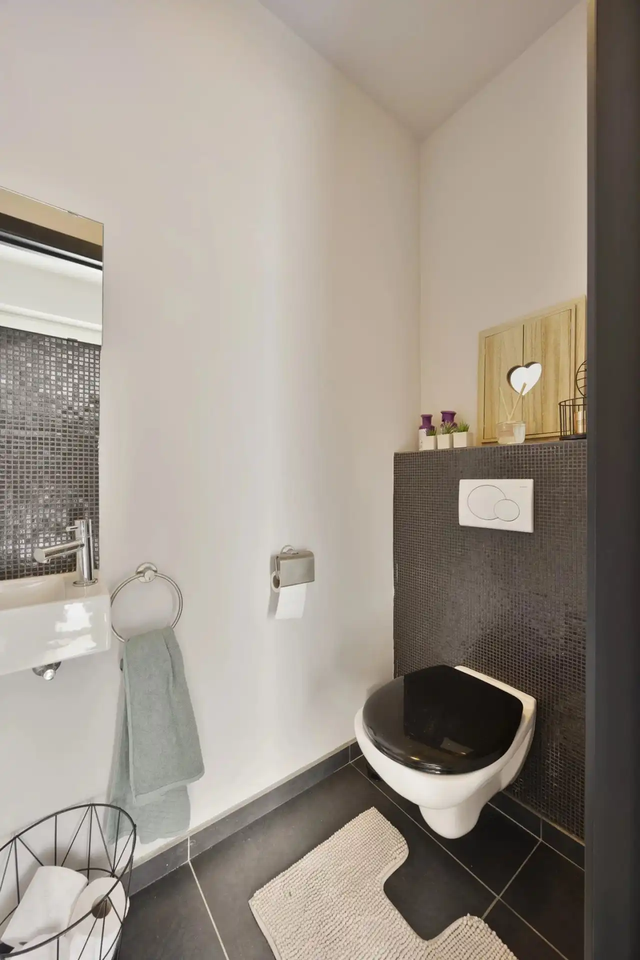 RECENTE MODERNE EN ENERGIEZUINIGE WONING MET 3 SLPK'S EN CARPORT NABIJ CENTRUM foto 15