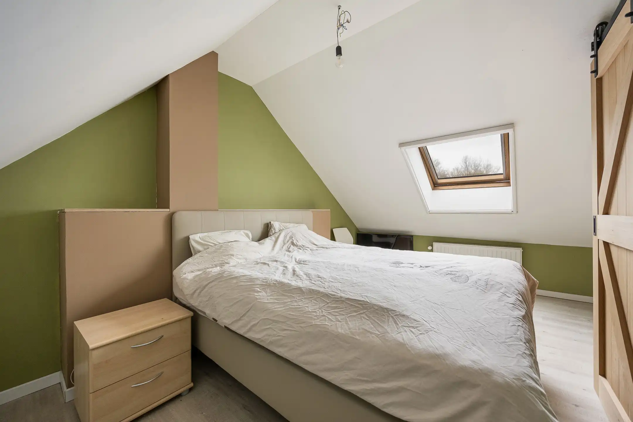 Gerenoveerde instapklare woning op unieke locatie te Beerse foto 19