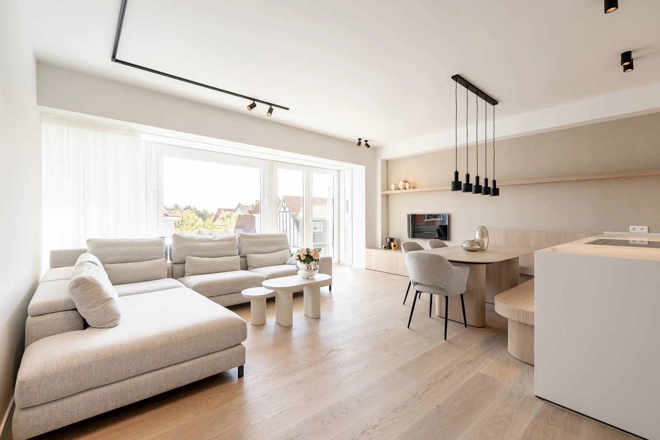 Elegant gerenoveerd appartement met open zicht in het Zoute foto 2