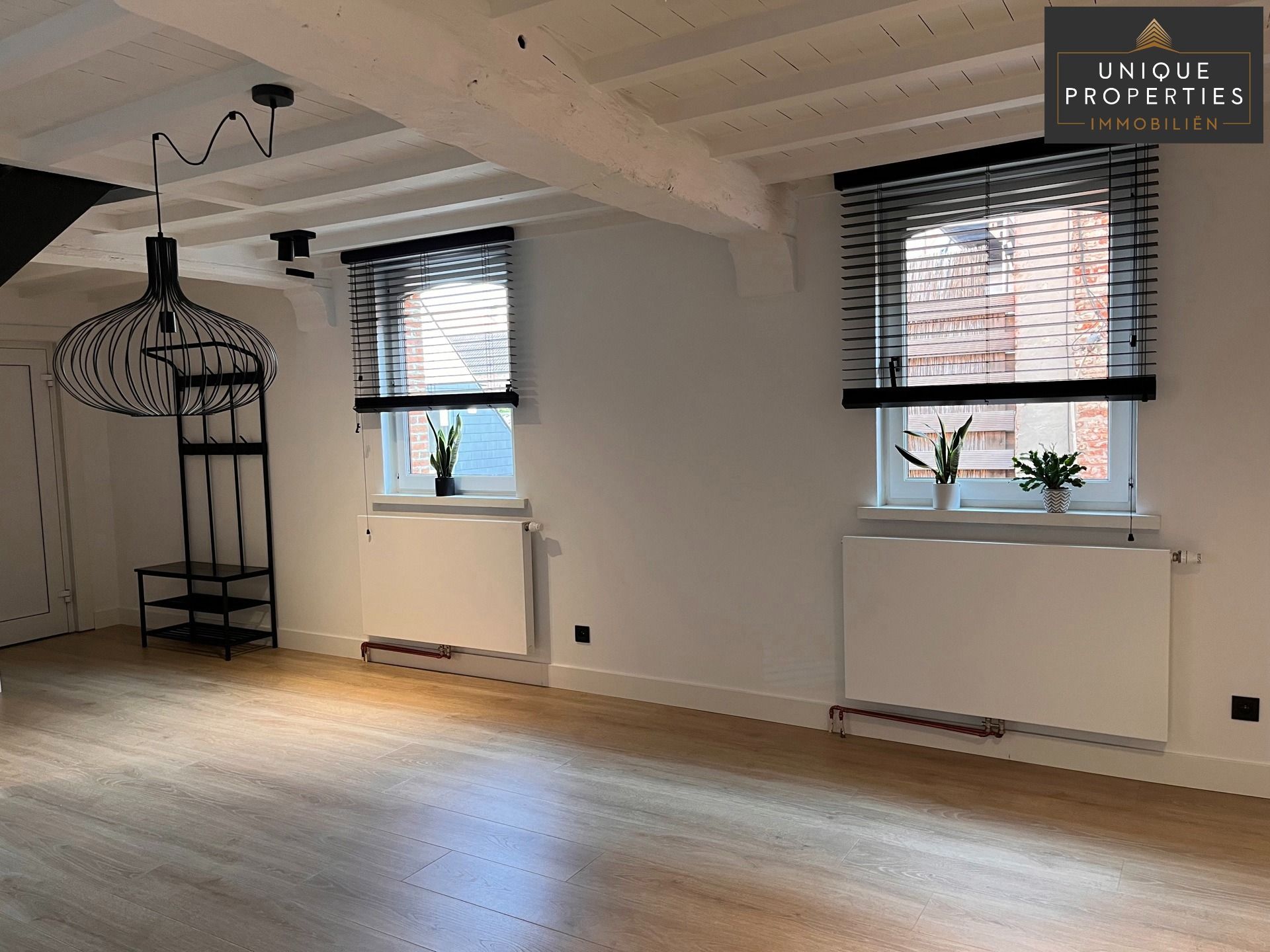 Appartement te koop foto {{pictureIndex}}