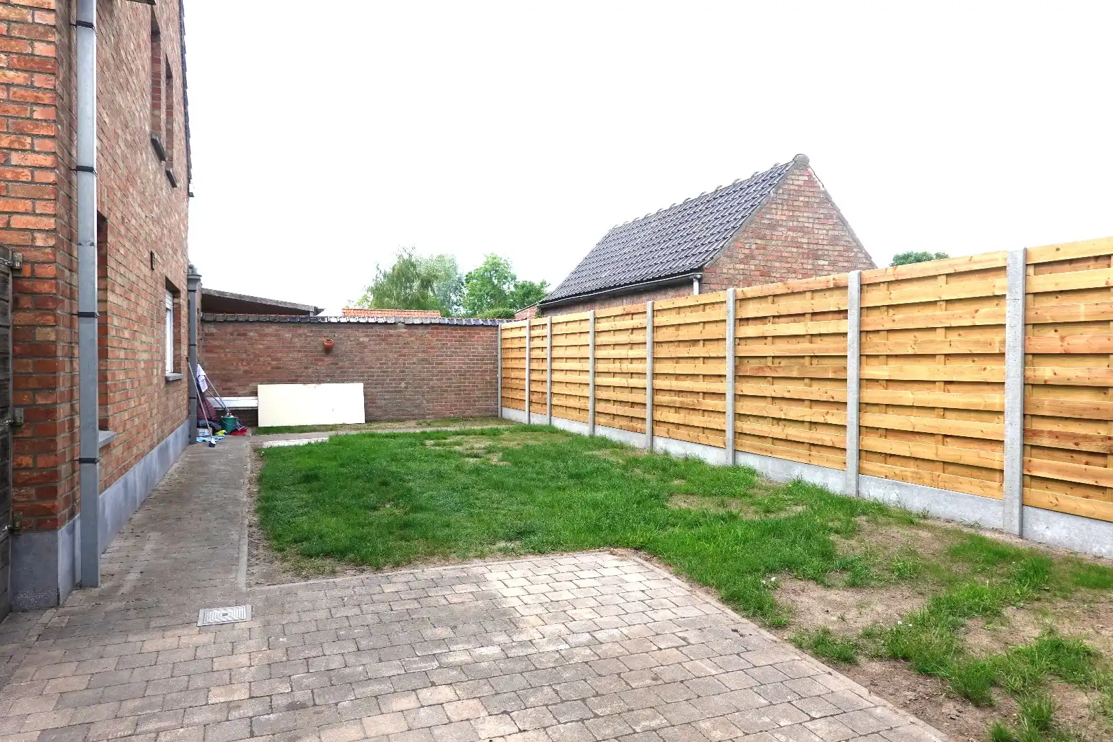 Te huur: ruime woning met 5 slaapkamers, tuin en garage foto 18