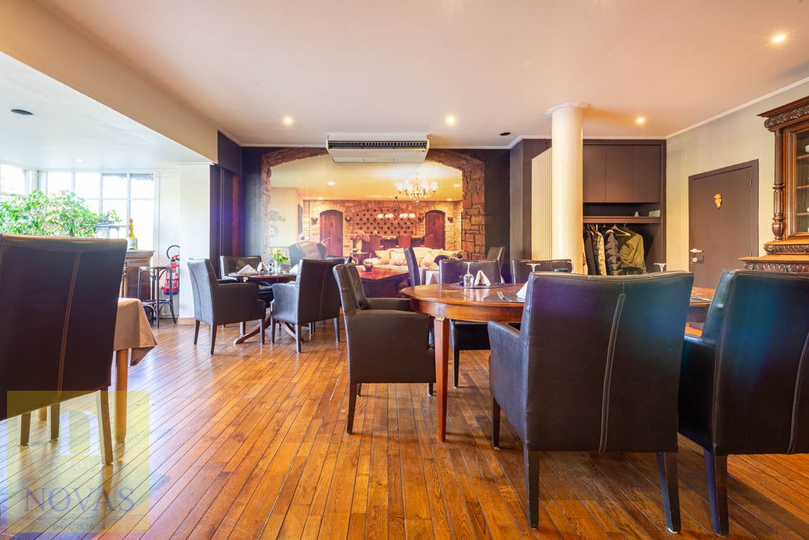 Authentiek handelspand / hotel met restaurant, feestzaal en mooie tuin op ideale locatie. foto 38