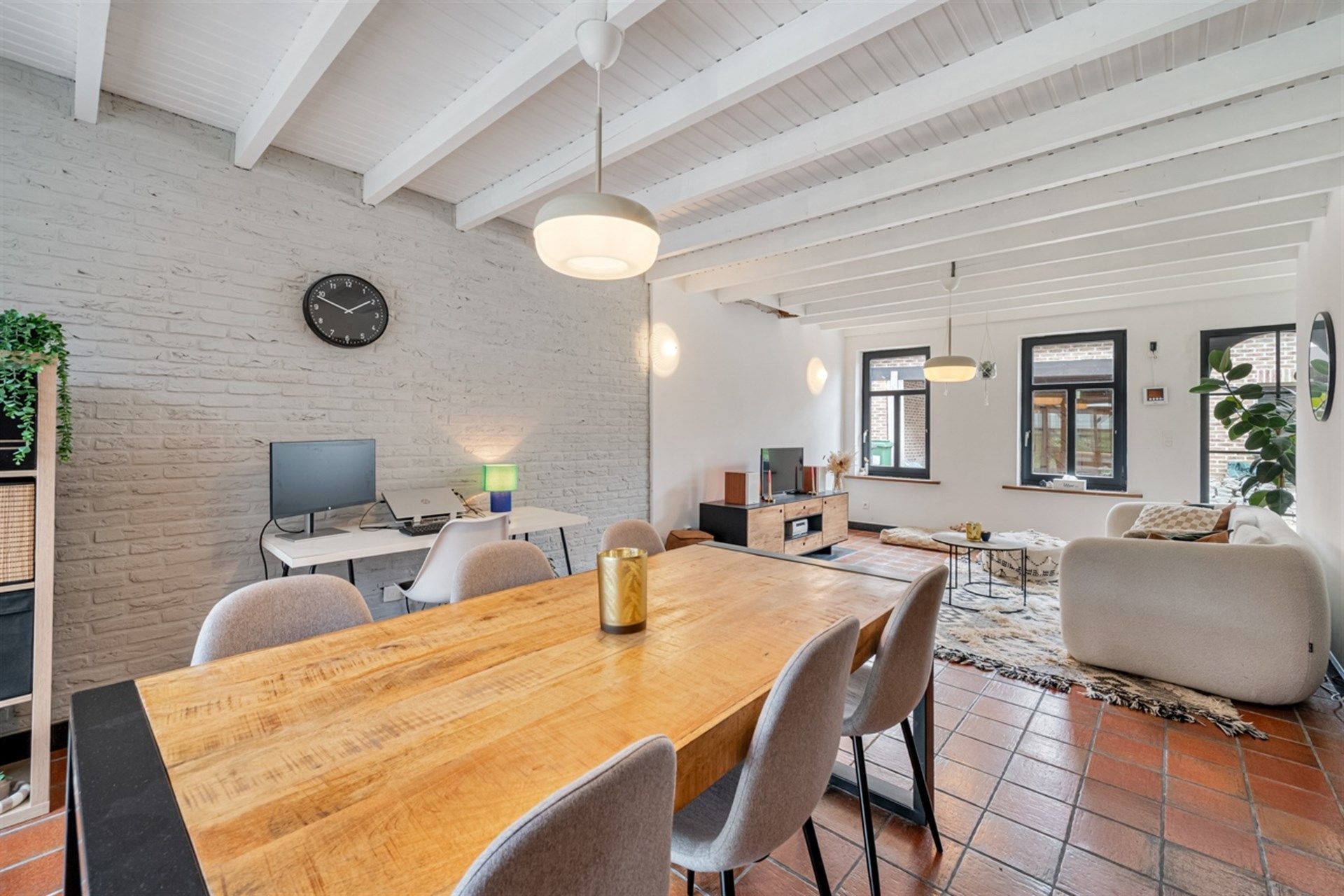 Charmante, gerenoveerde woning met bijgebouw, zuidgerichte tuin en uitstekende ligging foto 5