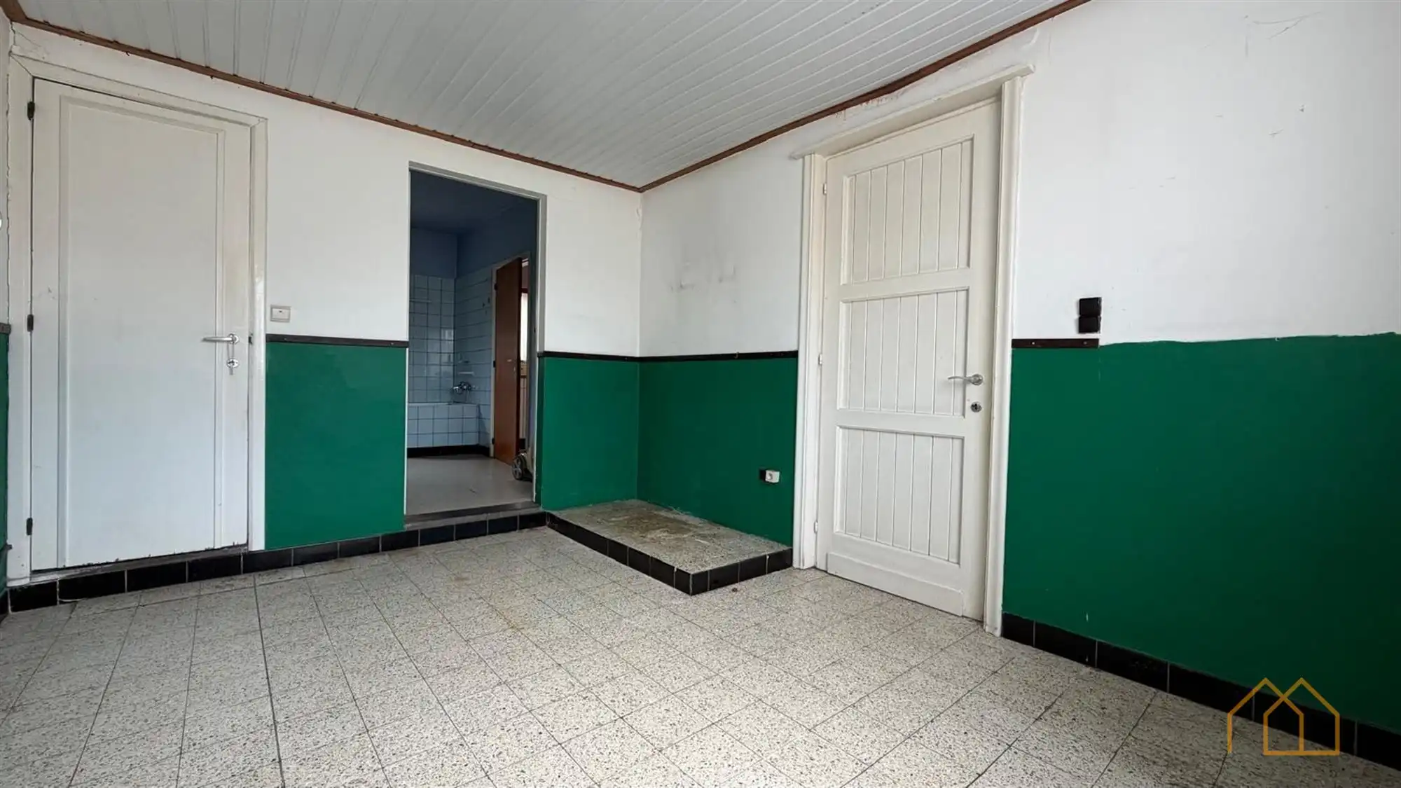 Vrijstaande woning met 3 slk en tuin foto 11