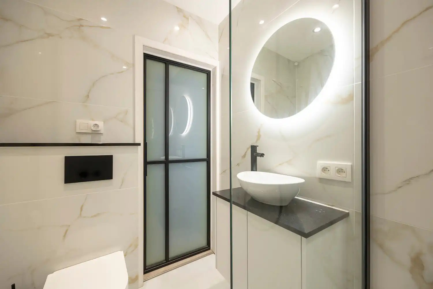 RUIME BEL-ÉTAGE MET DRIE SLAAPKAMERS IN CENTRUM BURCHT foto 24