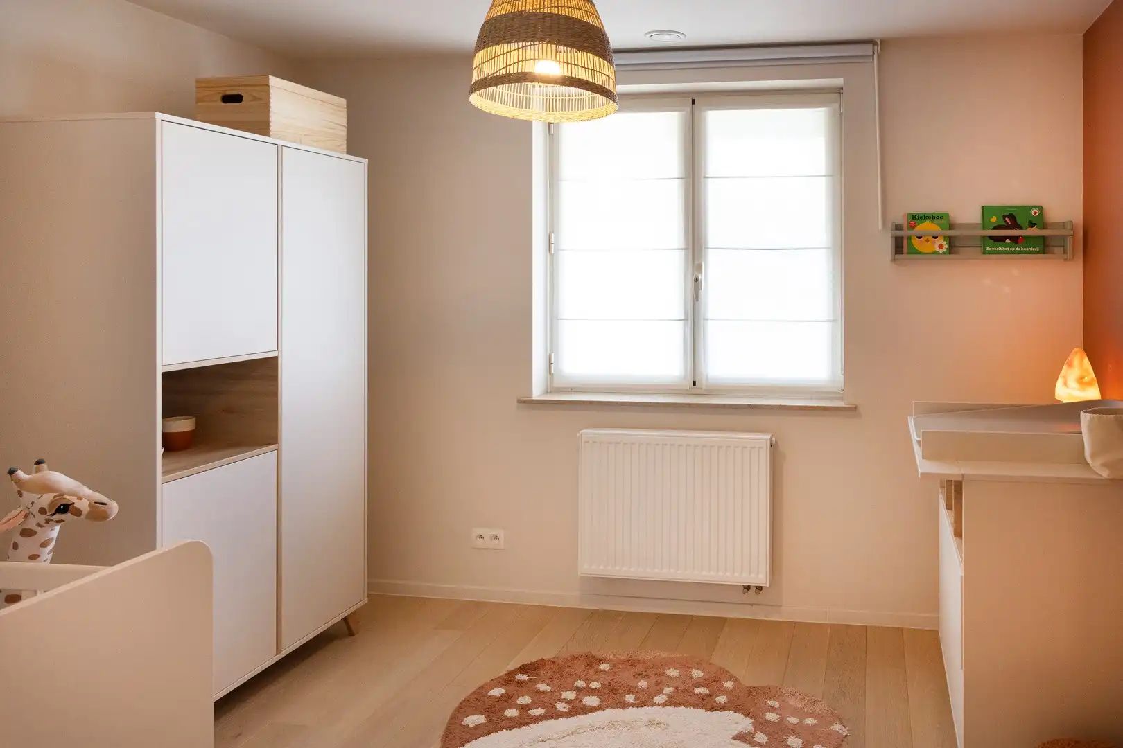Verrassend ruime halfopen woning met 5 slaapkamers. foto 11