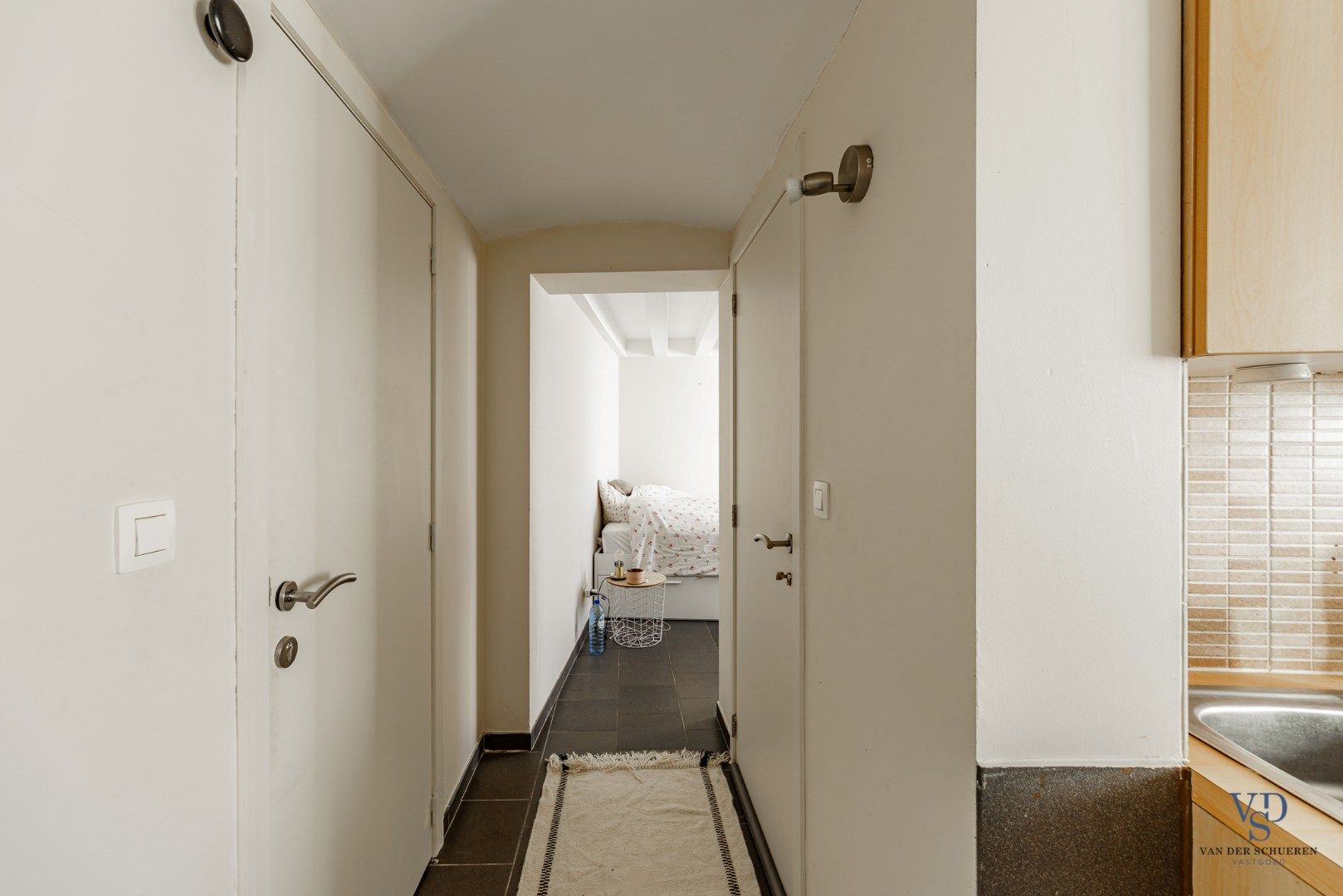 Herenhuis met 7 vergunde studentenkamers. foto 4