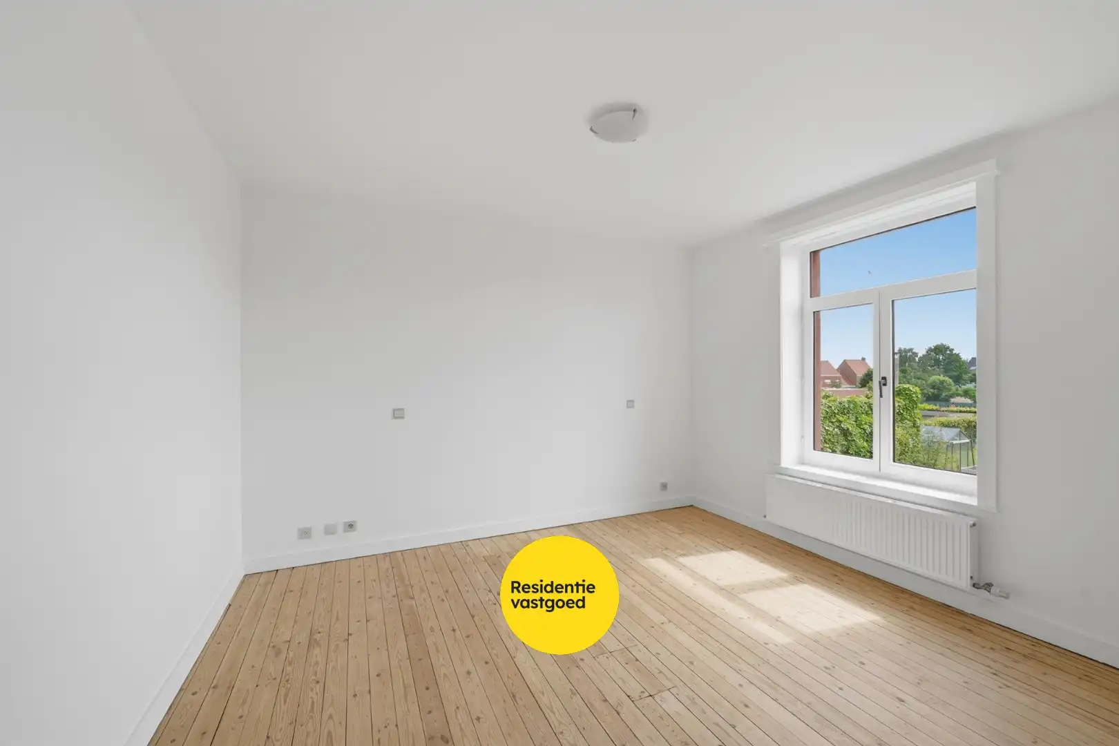 Karaktervolle instapklare hoekwoning met inpandige garage en zonnige stadstuin foto 21