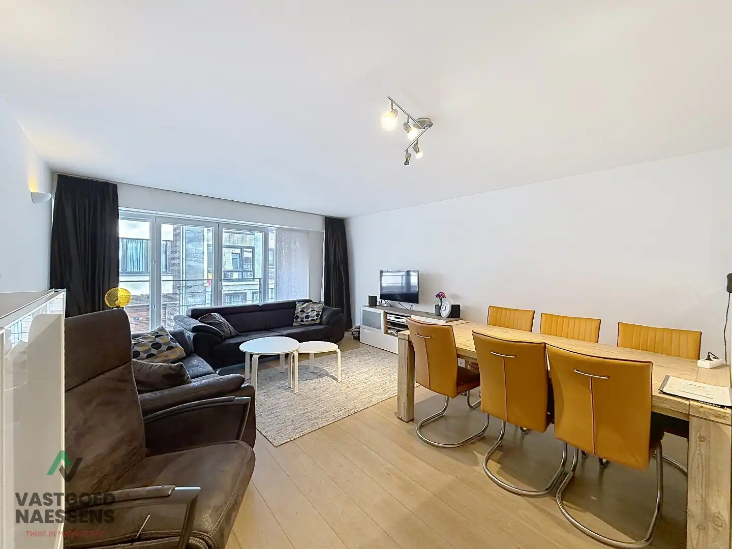 INSTAPKLAAR 2 SLPK APP MET 2 BADKAMERS EN TERRAS foto 2