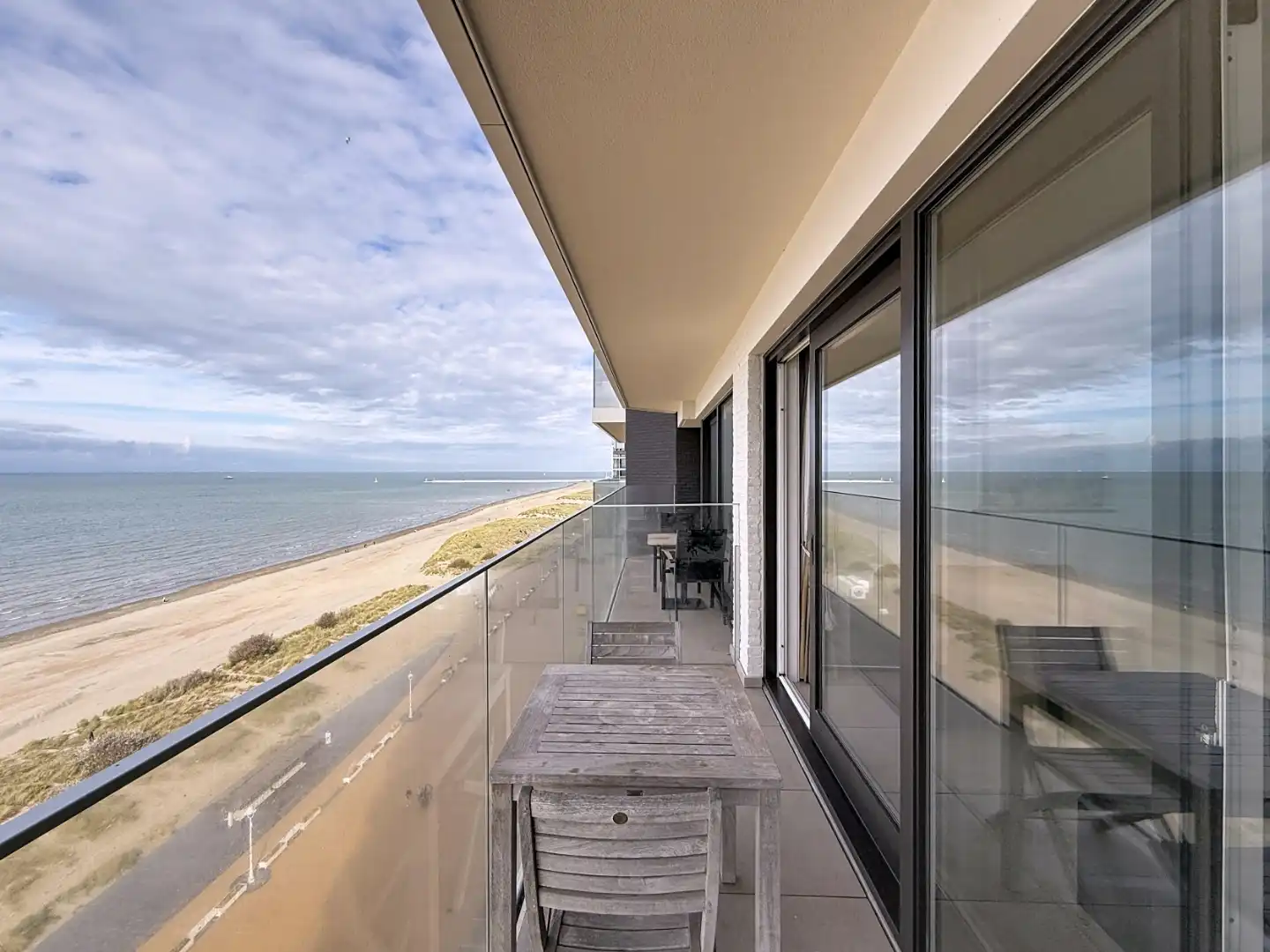 Ruime studio met een adembenemend zeezicht foto 2