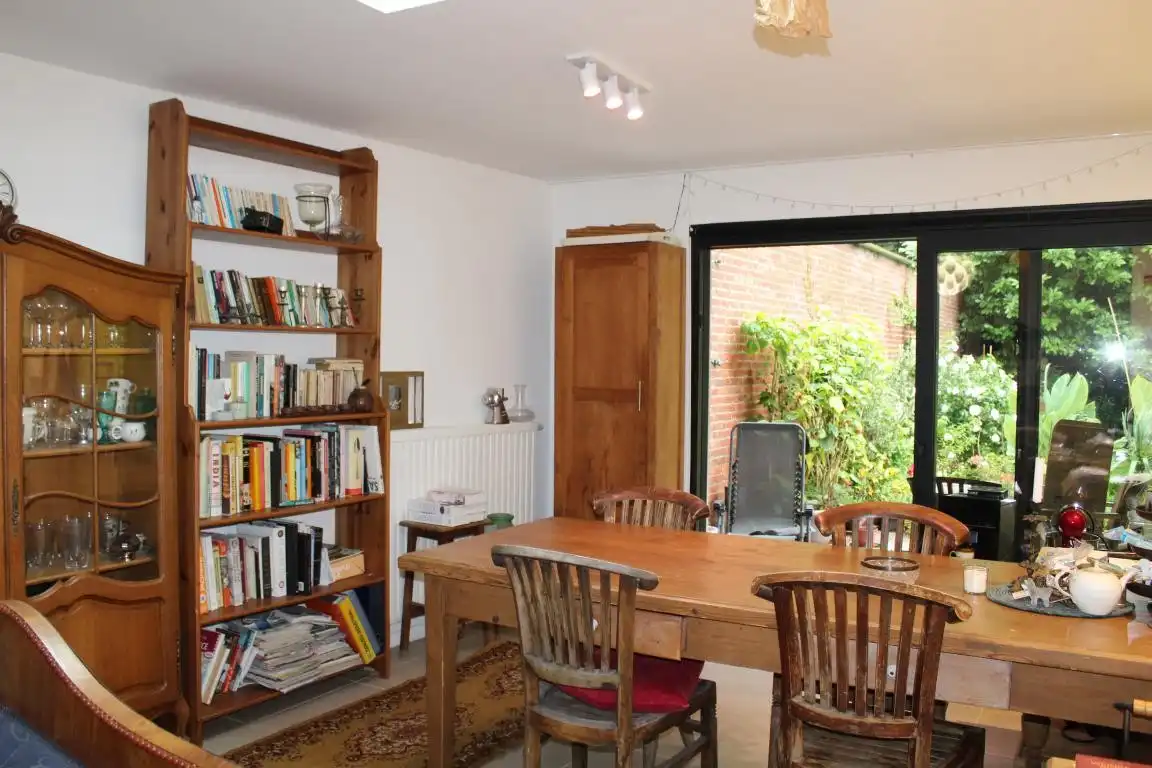 Ruim appartement met tuin foto 5