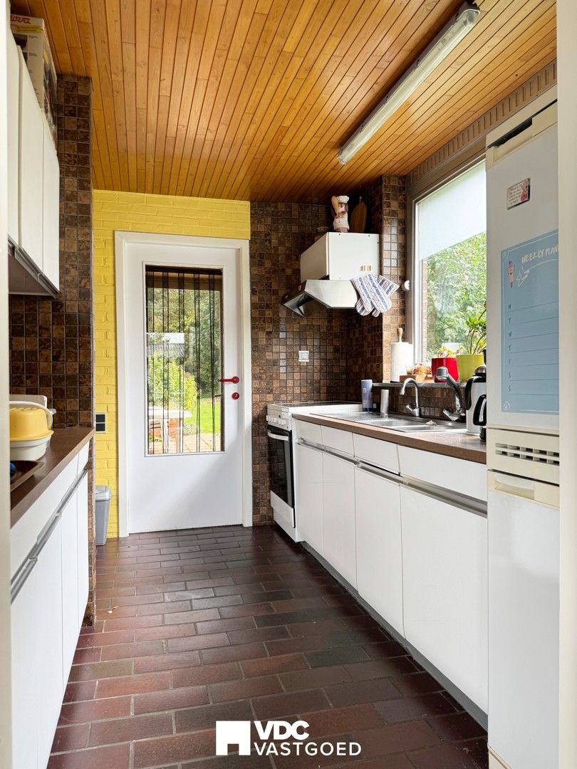 Ruime open bebouwing met prachtige tuin en 4 slaapkamers! foto 8