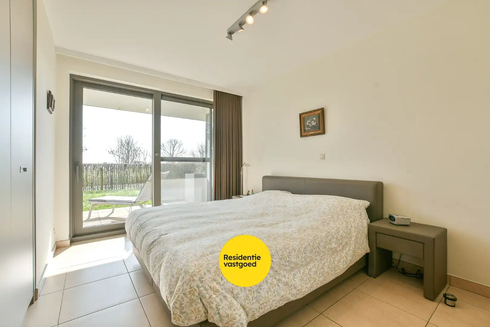 Luxueus afgewerkt 2-slaapkamerappartement met terrassen en tuin op toplocatie! foto 18