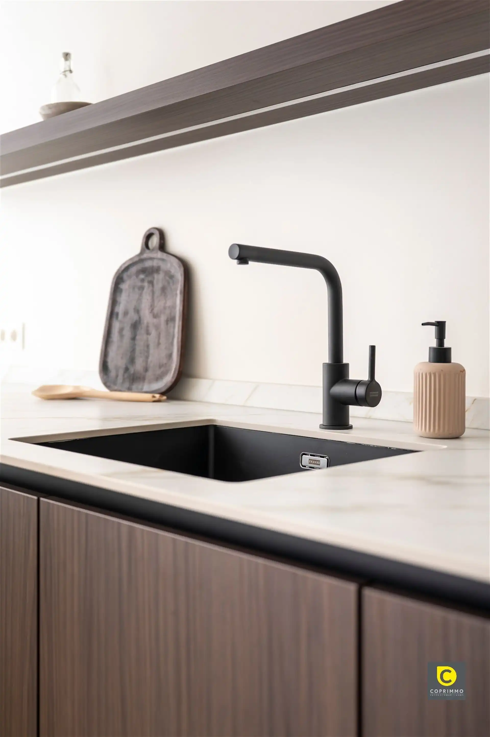 Prachtig 2 slaapkamer app foto 7