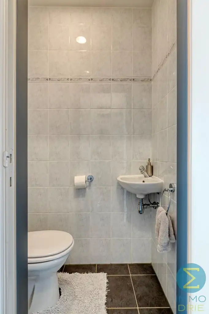 Ruim 2-slaapkamerappartement met balkon, garage én kelder  foto 18