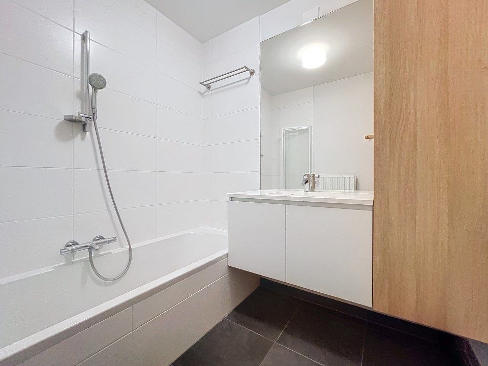 Volledig afgewerkt, instapklaar appartement met 2 slaapkamers én terras foto 9