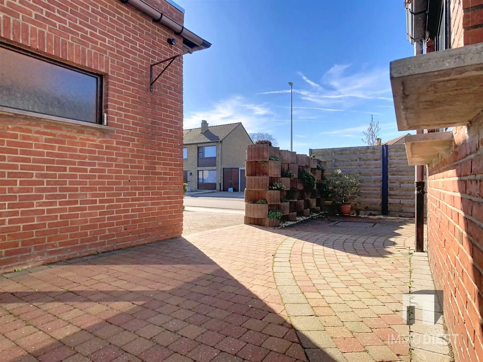 Woning met dubbele garage foto 26