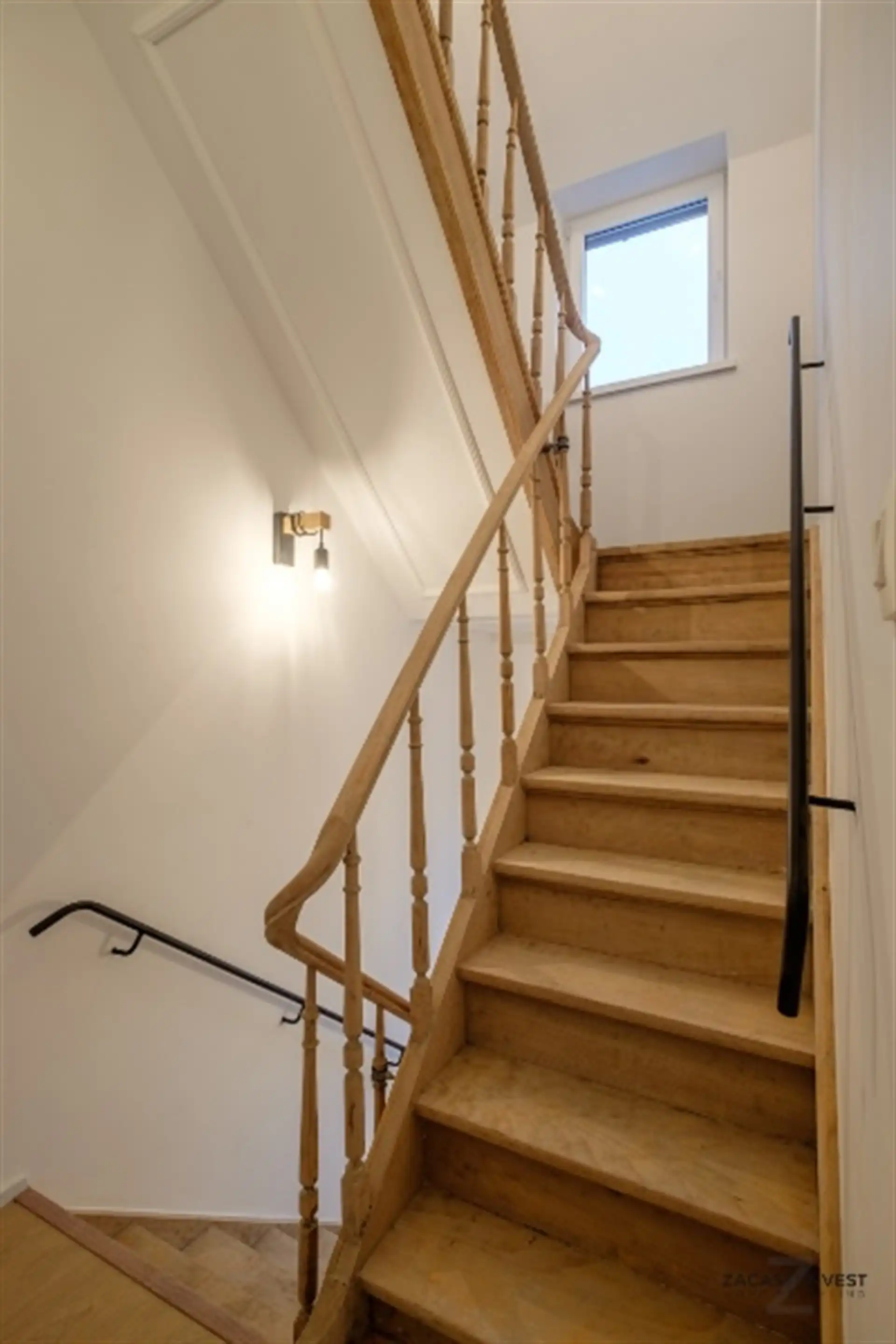 Met zorg gerenoveerde woning gelegen aan stadspark van Aalst foto 7