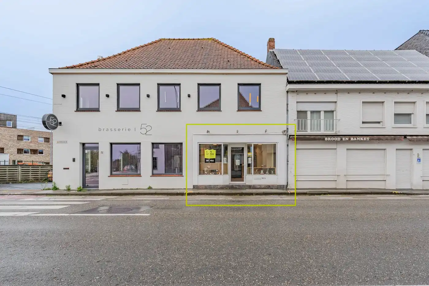 Veelzijdig handelspand met kelder in Loppem foto {{pictureIndex}}