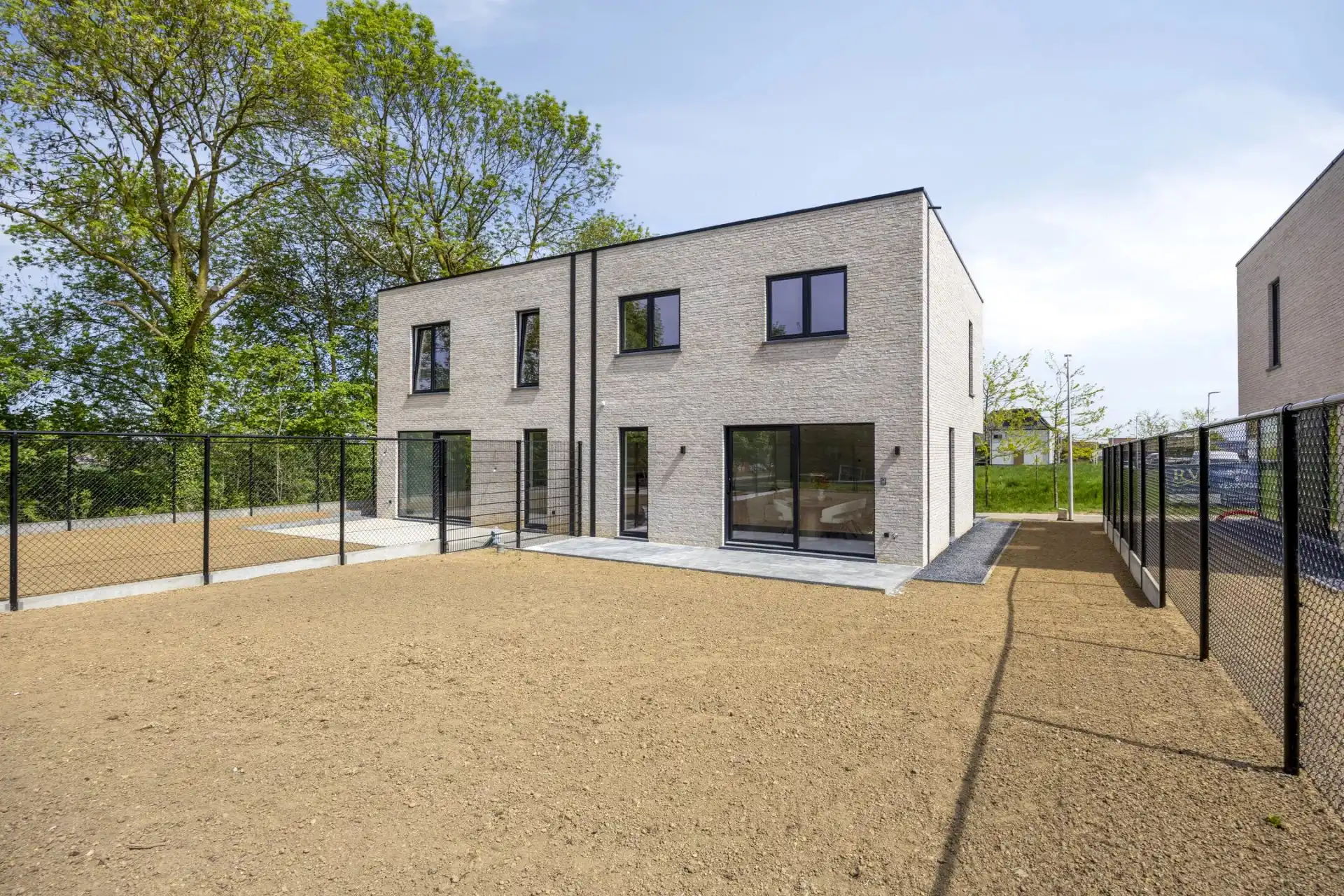 INSTAPKLARE NIEUWBOUWWONING MET 3 SLPK’S (LOT 10) IN MILLEN – RIEMST foto 4