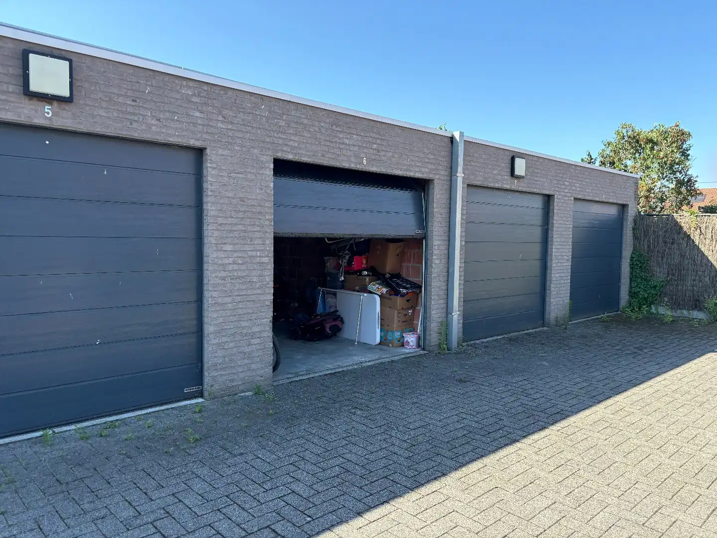 Grote woning met 4 slaapkamers, 2 badkamers en garage! foto 11