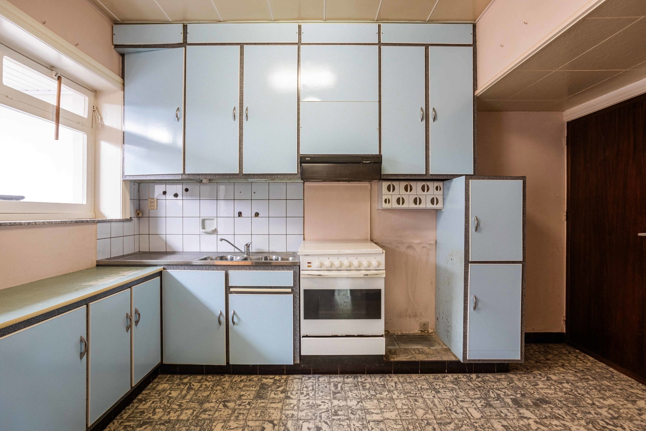 Gunstig gelegen halfopen bebouwing met garage. foto 7