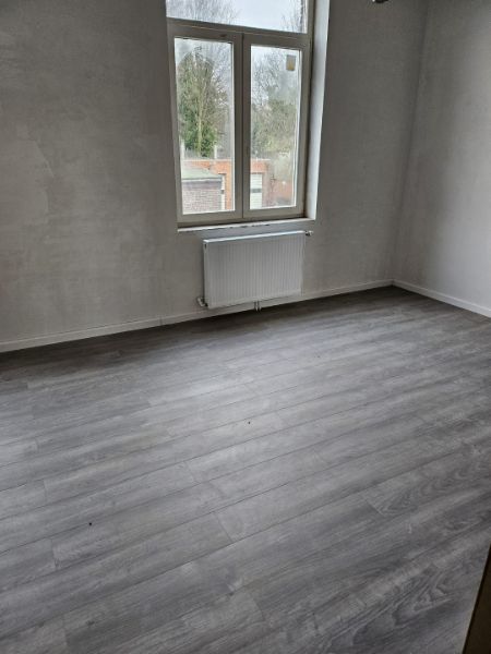 Opbrengstpand: 3 gerenoveerde woningen in halfopen en gesloten bebouwing foto 12