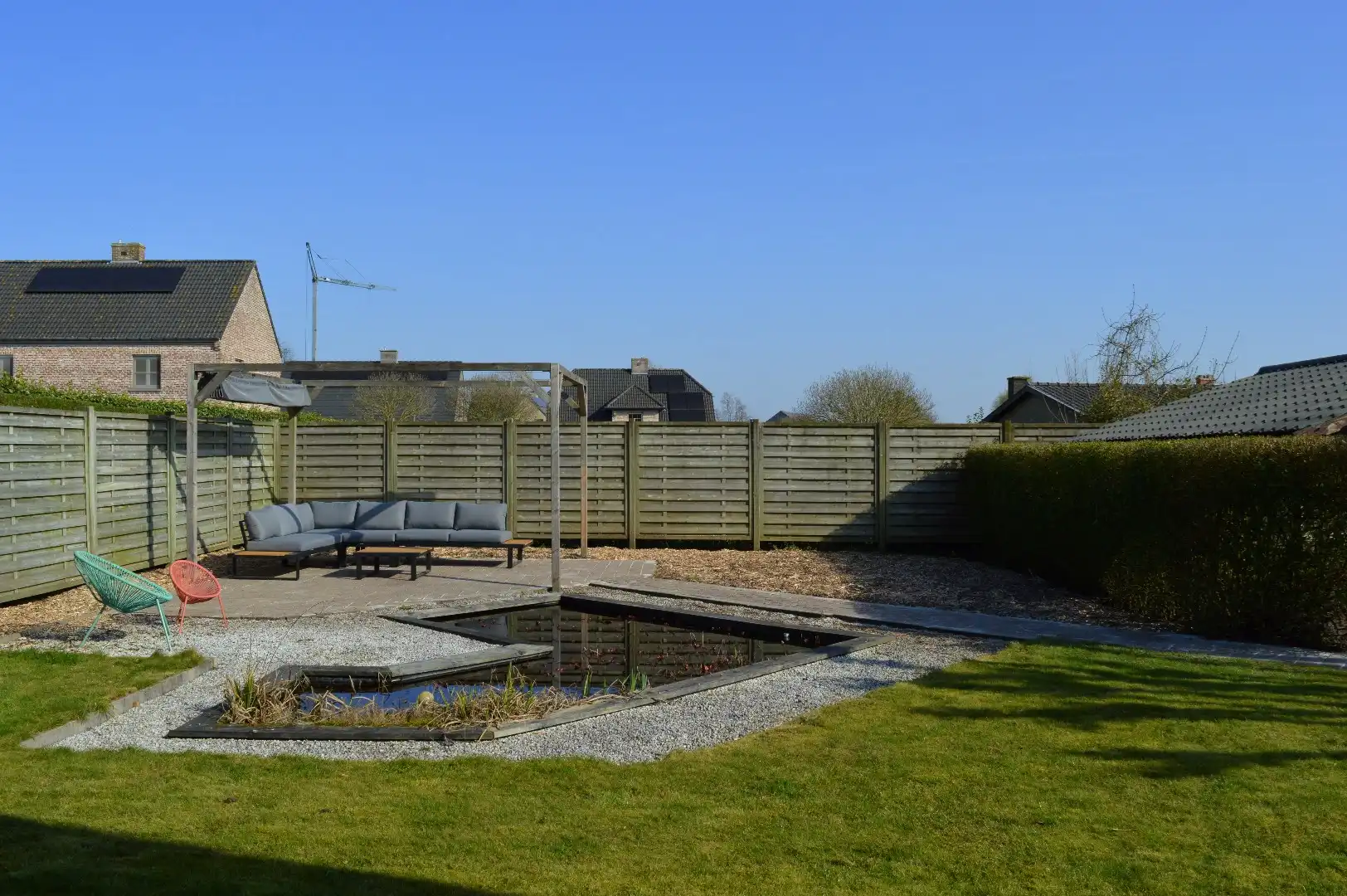 Instapklare woning met 3 slaapkamers, garage en een mooi stukje tuin te koop in residentiële wijk te Aalbeke foto 22