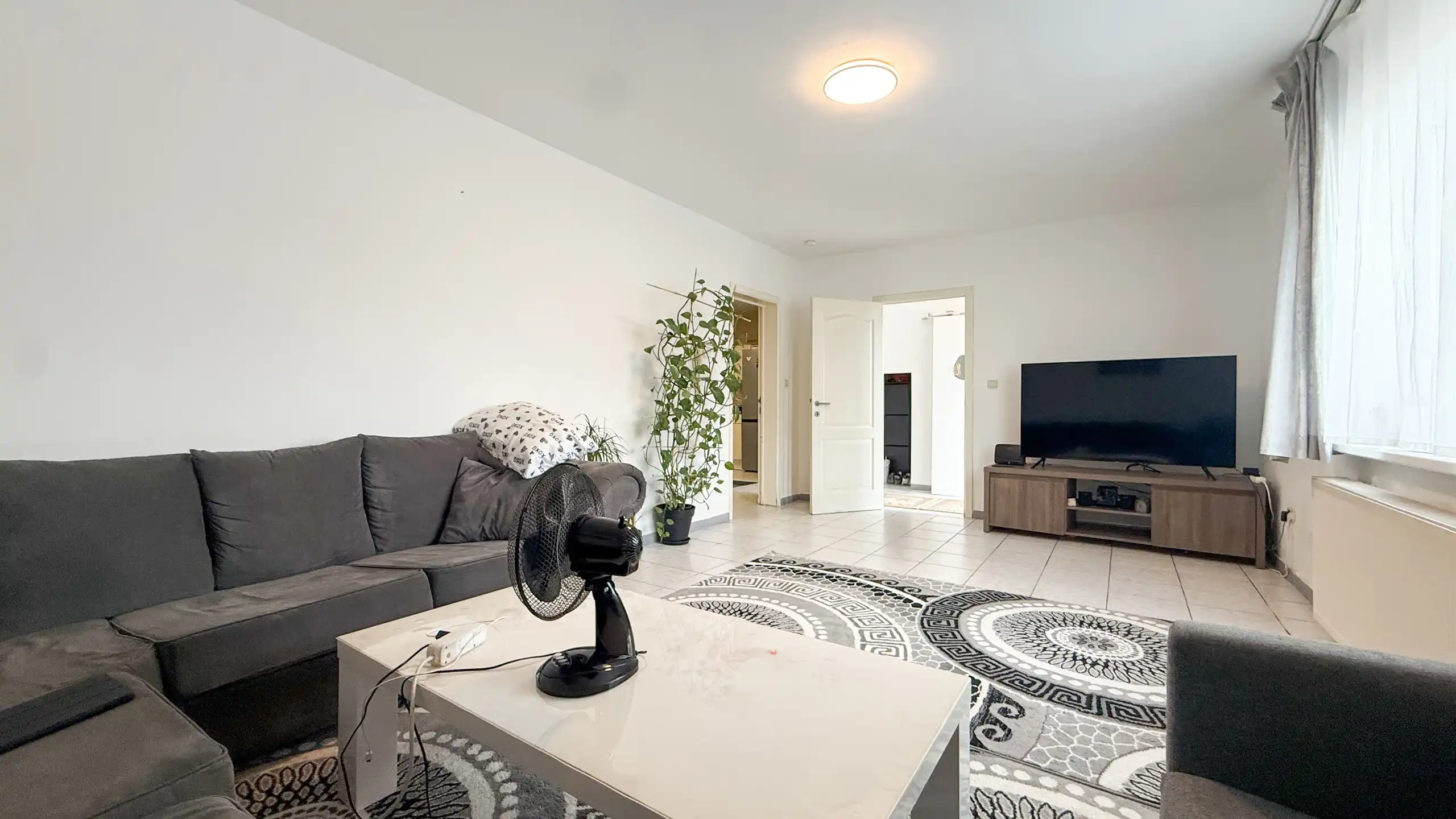 Gelijkvloers appartement met 2 slpk en privé buitenruimte! foto 3