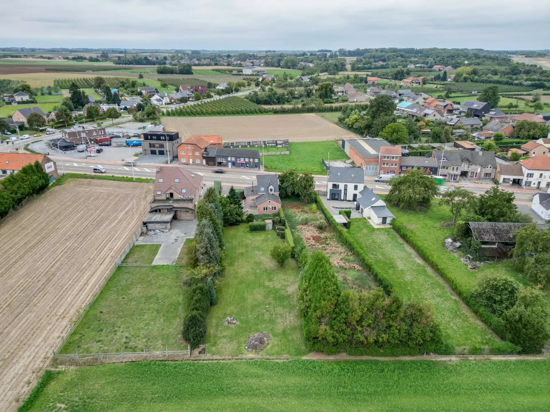 Op te knappen handelspand met mogelijkheid tot herbestemming foto 4