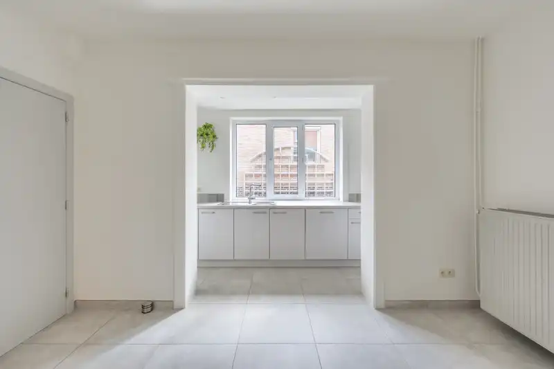 Smaakvol gerenoveerde woning met 3 slaapkamers en garage foto 7