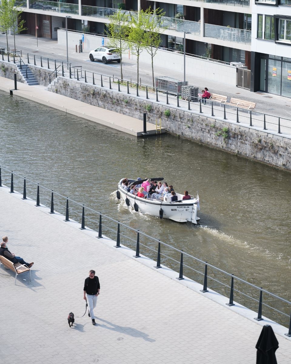 Gerenoveerd 2slpk-appartement hartje Kortrijk foto 24