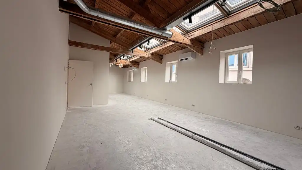Kantoor te huur in gerenoveerd hoekpand met topligging op Meir Antwerpen foto 8