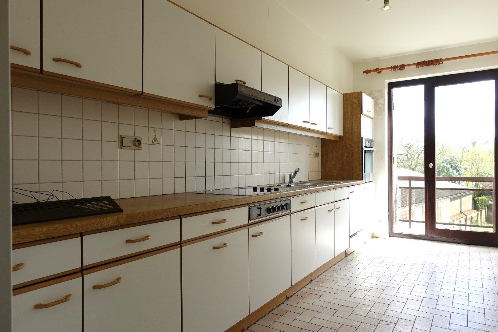 Opbrengsteigendom met 7 appartementen, 2 handelspanden en 7 garageboxen in Gistel foto 17