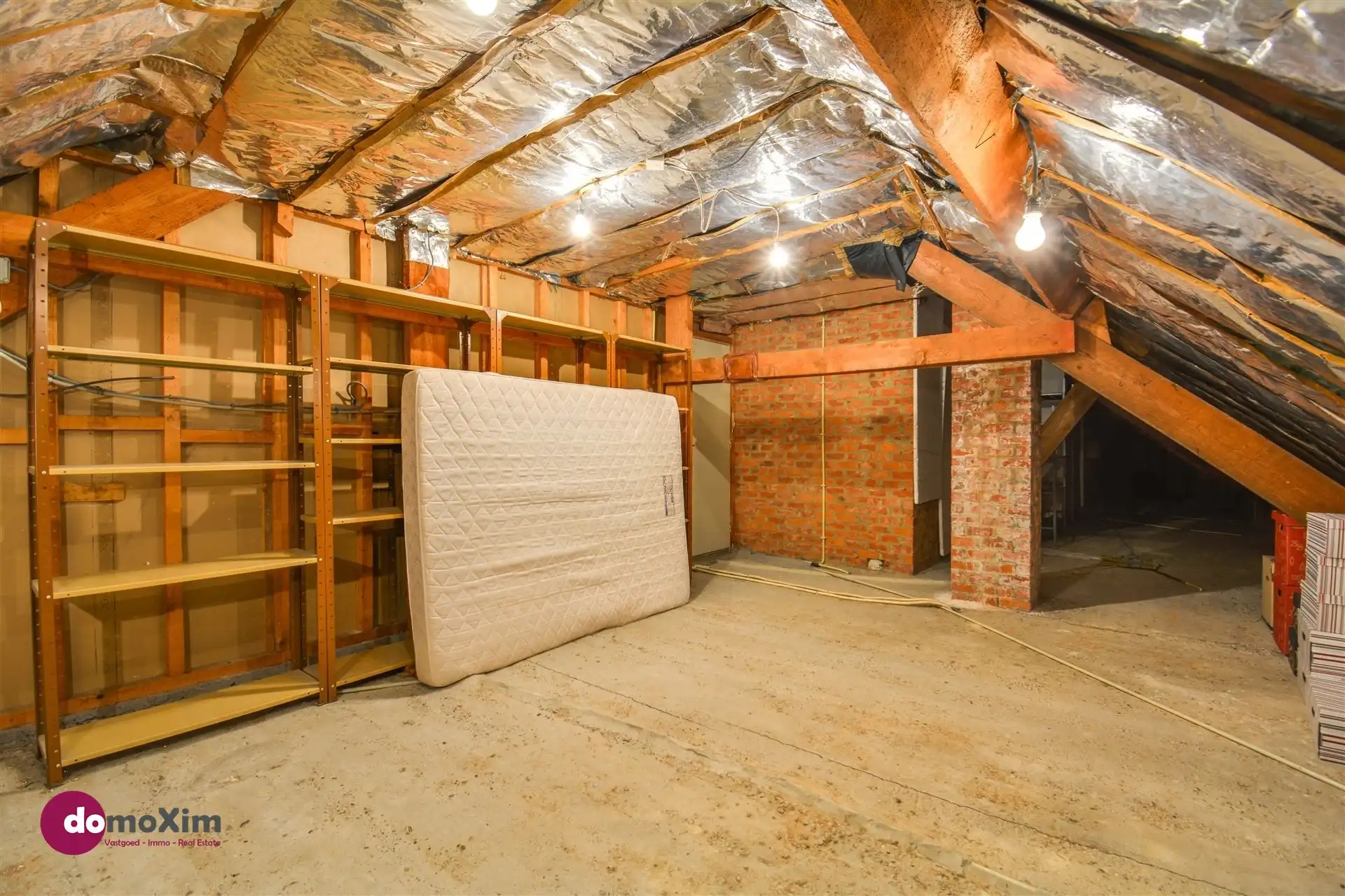 Ruime gezinswoning met mogelijkheden in een unieke, groene omgeving foto 22