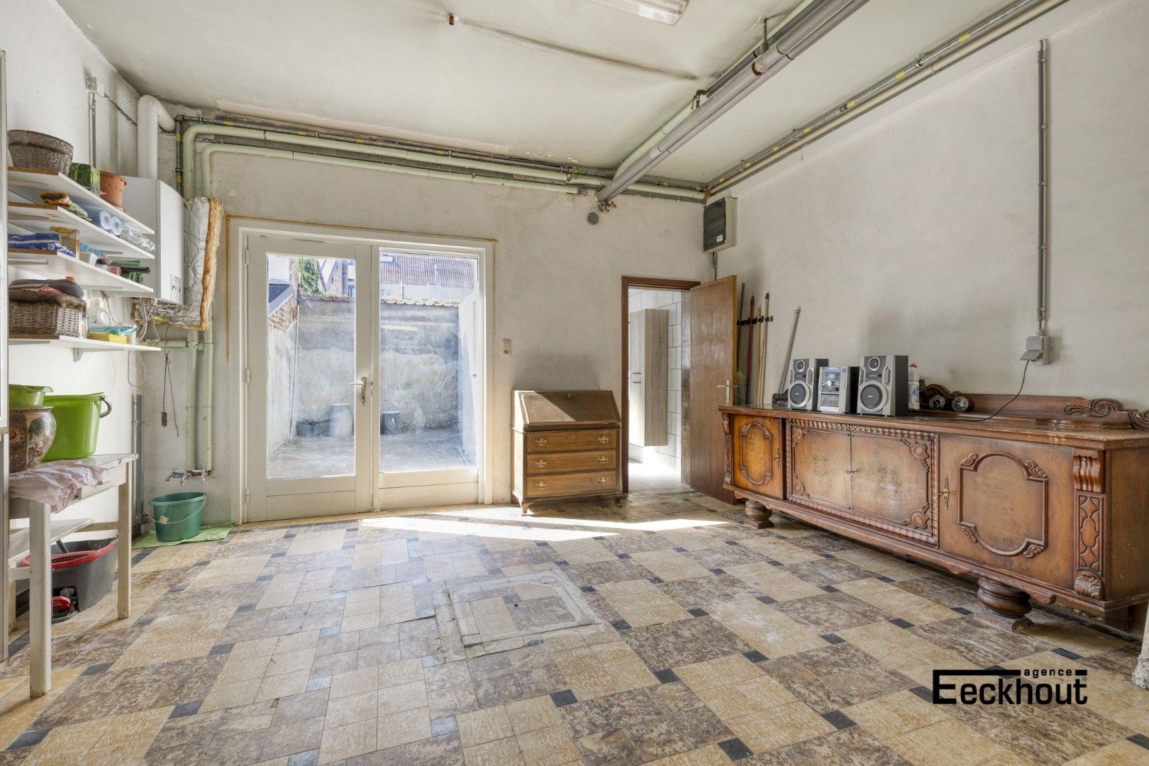 Zeer ruime woning met veel potentieel! foto 20