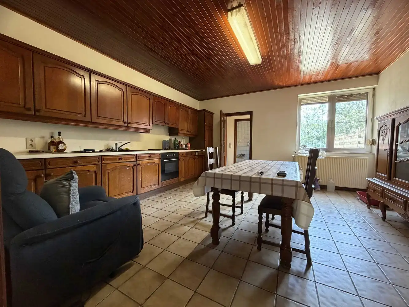 Rustig gelegen wijkwoning met zongerichte tuin foto 5