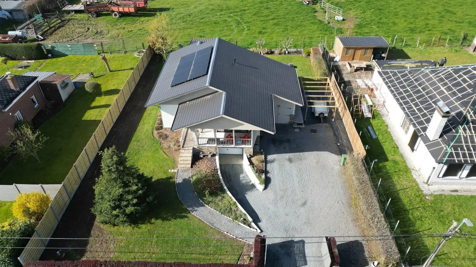 Hoofdfoto van de publicatie: Knusse bungalow met 3 kamers en zuidgerichte tuin op 9are05