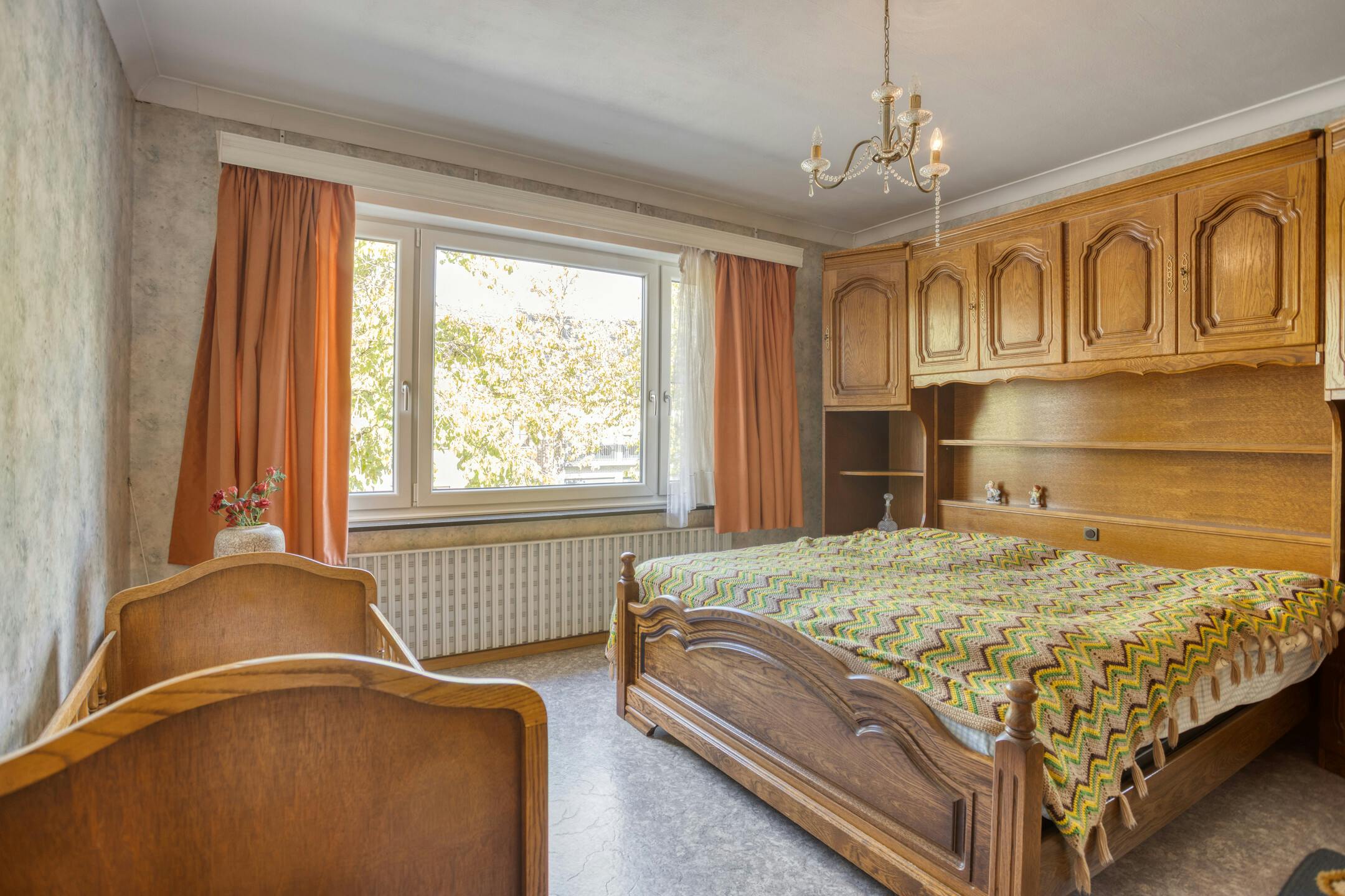 Rustig gelegen gezinswoning met 3 slaapkamers en garage nabij centrum Hasselt foto 10