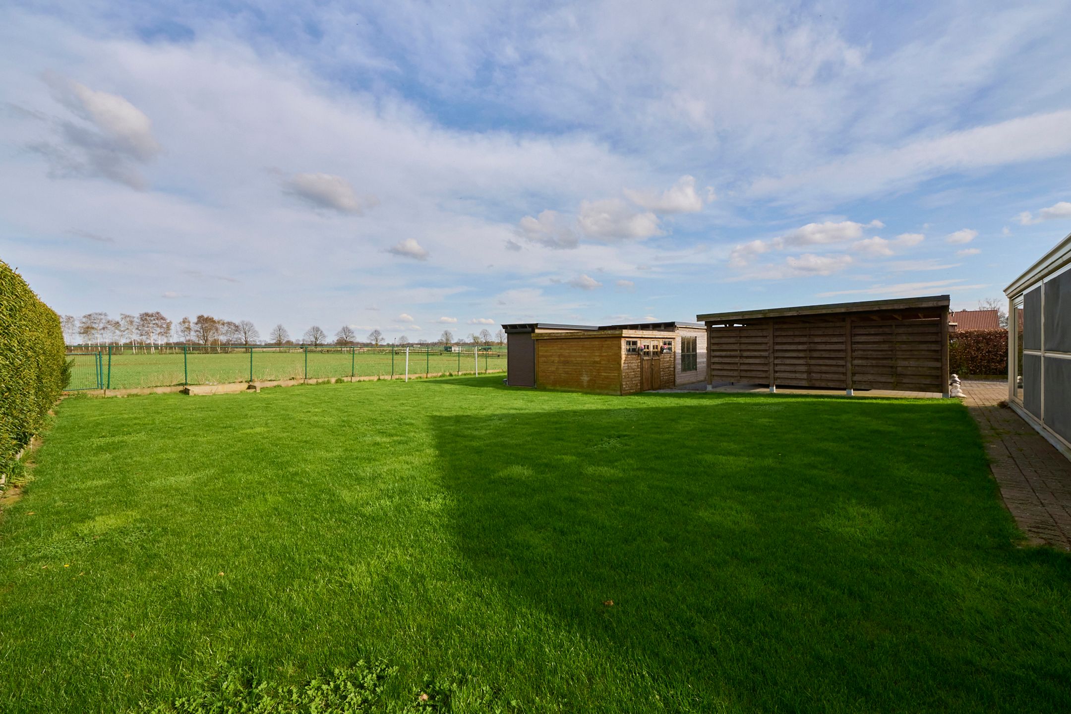 GELIJKVLOERSE WONING IN HET GROEN OP EEN PERCEEL VAN 12a76ca foto 11