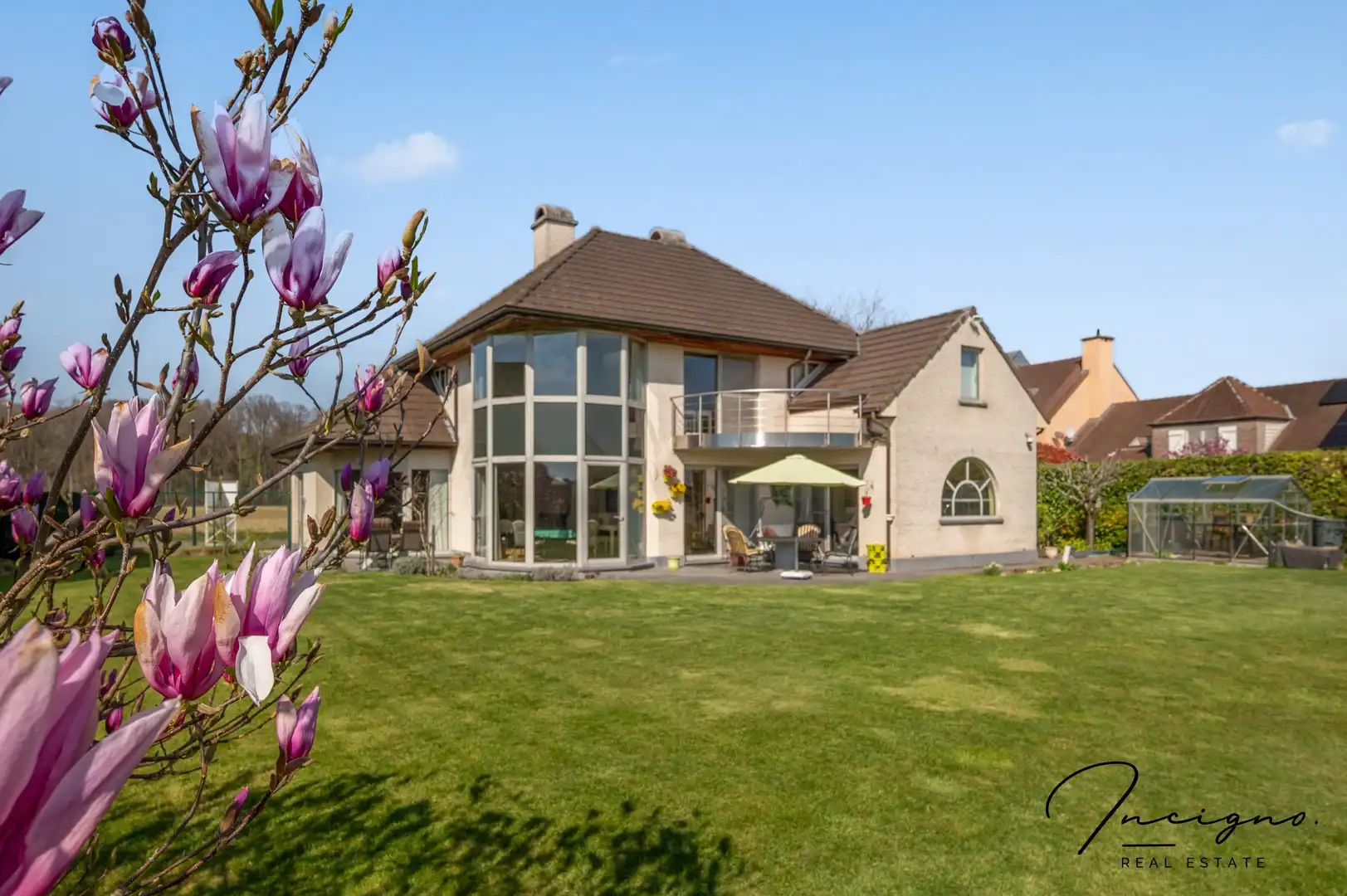 Exclusive architectural villa – exceptionally quiet location with perfect connection to Brussels and Leuven foto {{pictureIndex}}