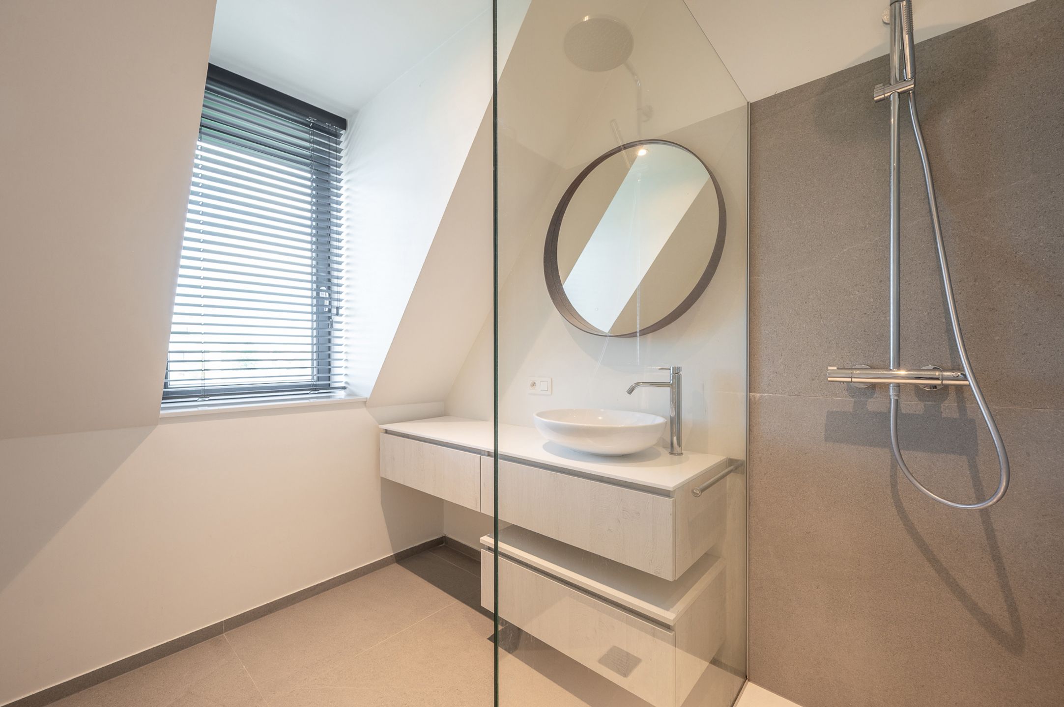 Stijlvol PENTHOUSE met 2 slaapkamers en terras - DUINENWATER foto 14