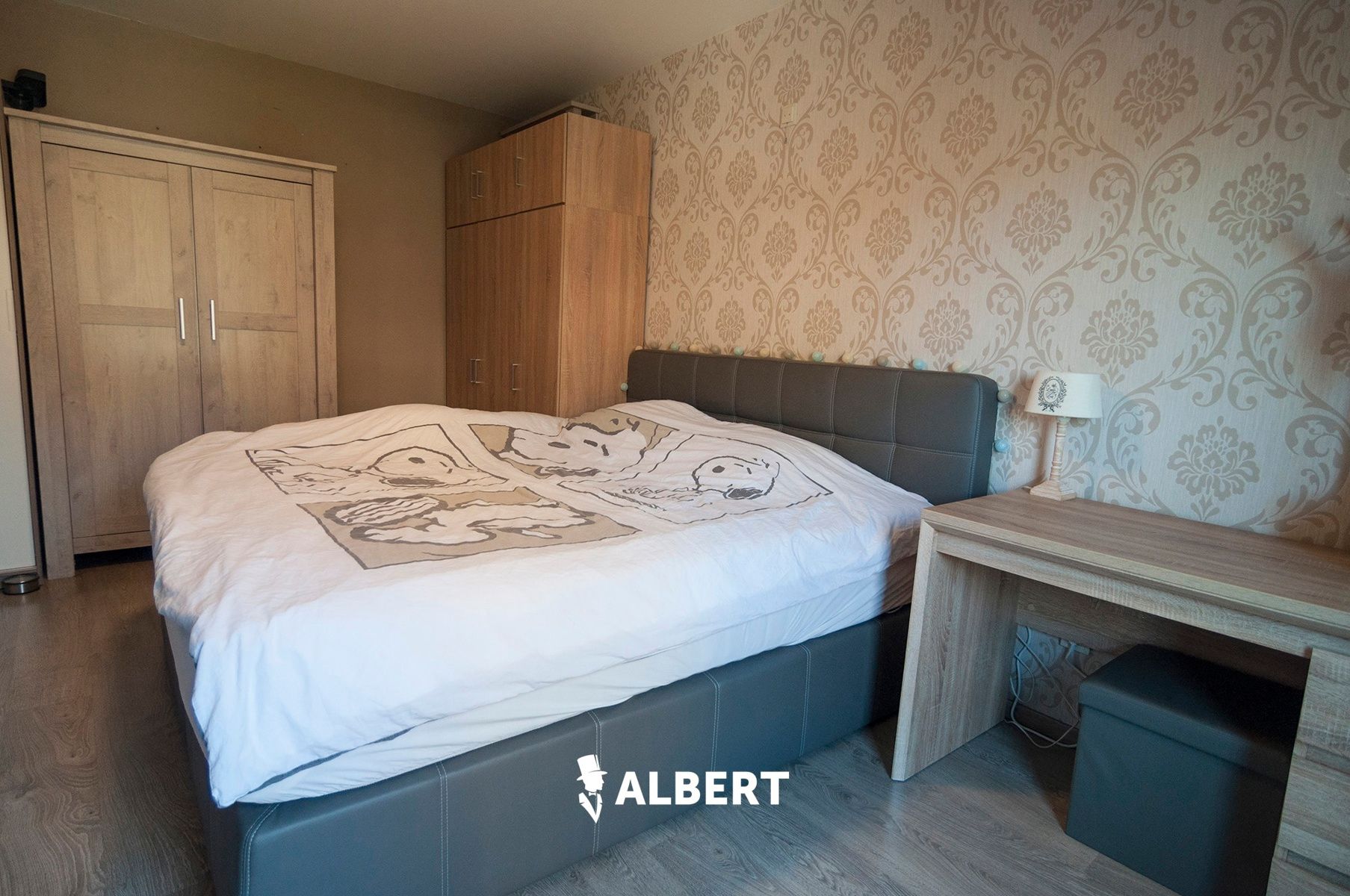 Instapklaar appartement , 2 Slaapkamers, met garage! foto 13