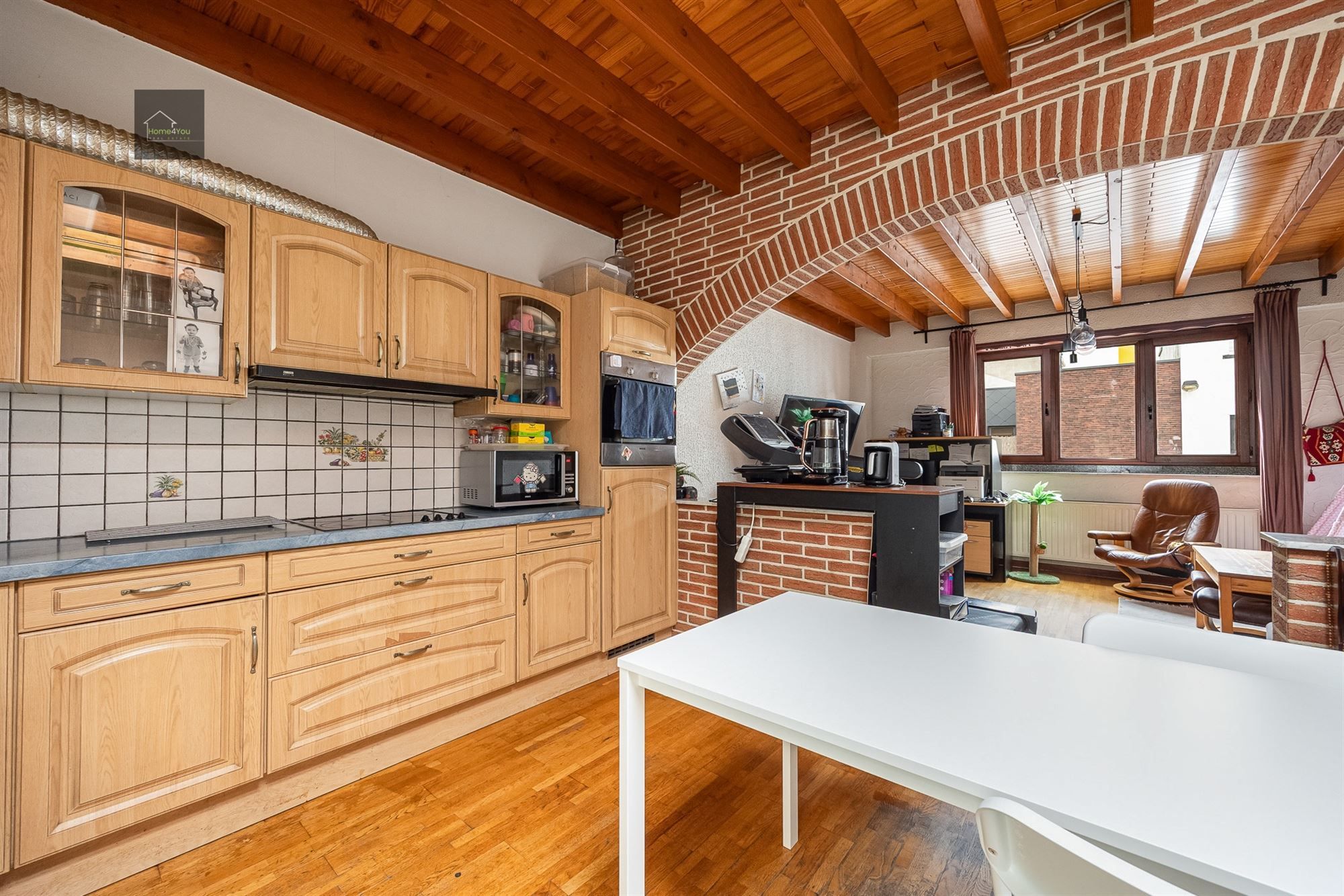 Ontdek deze charmante rijwoning in het hart van Merksem! foto 4
