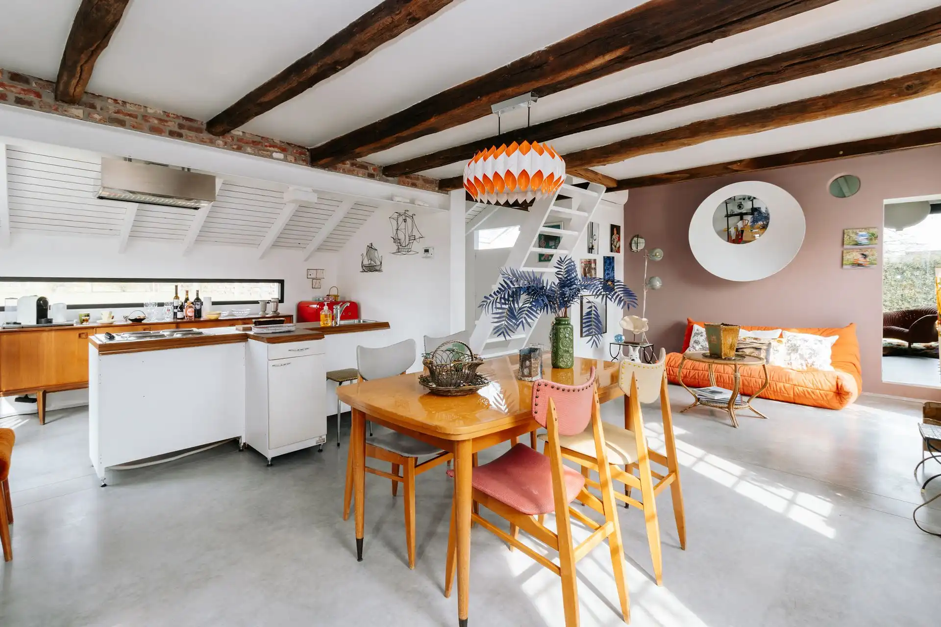 Uniek landgoed met hoeve, atelier, gastenverblijf en stallen foto 13