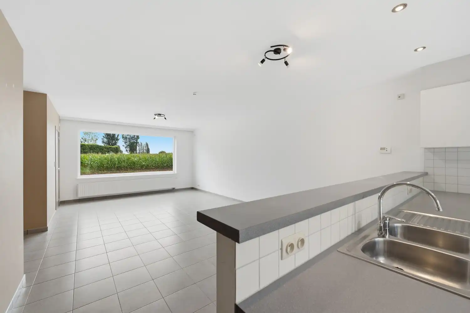 IZENBERGE: Recente rijwoning met alle comfort, 3 slaapkamers, gezellig tuintje en garage op 151m² grondopp. foto 5