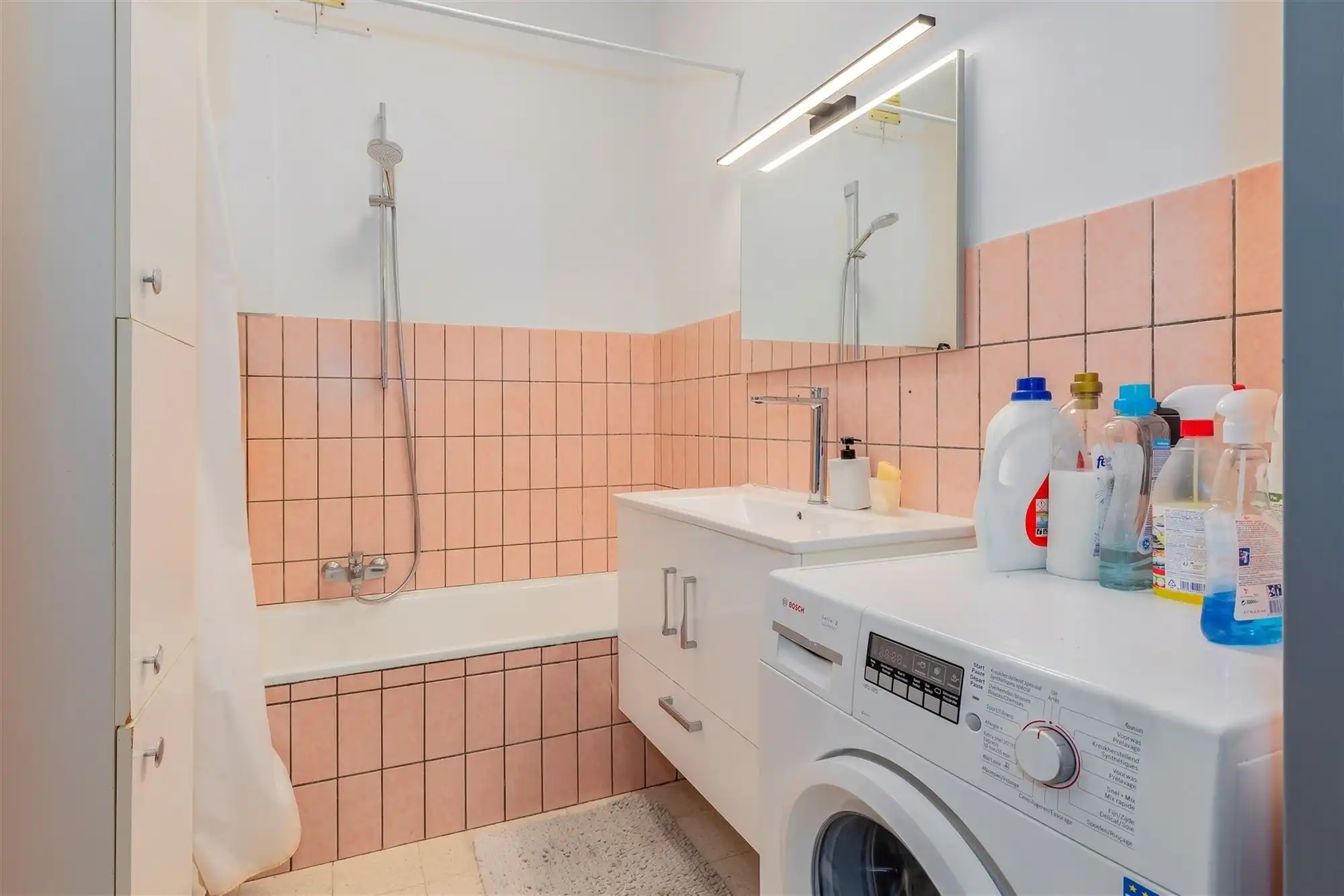 Instapklaar 2 slk appartement met terras te Mortsel foto 10