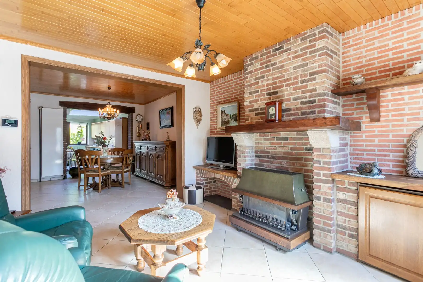 Verzorgde woning met 3 slaapkamers en leuke tuin te Halle foto 2