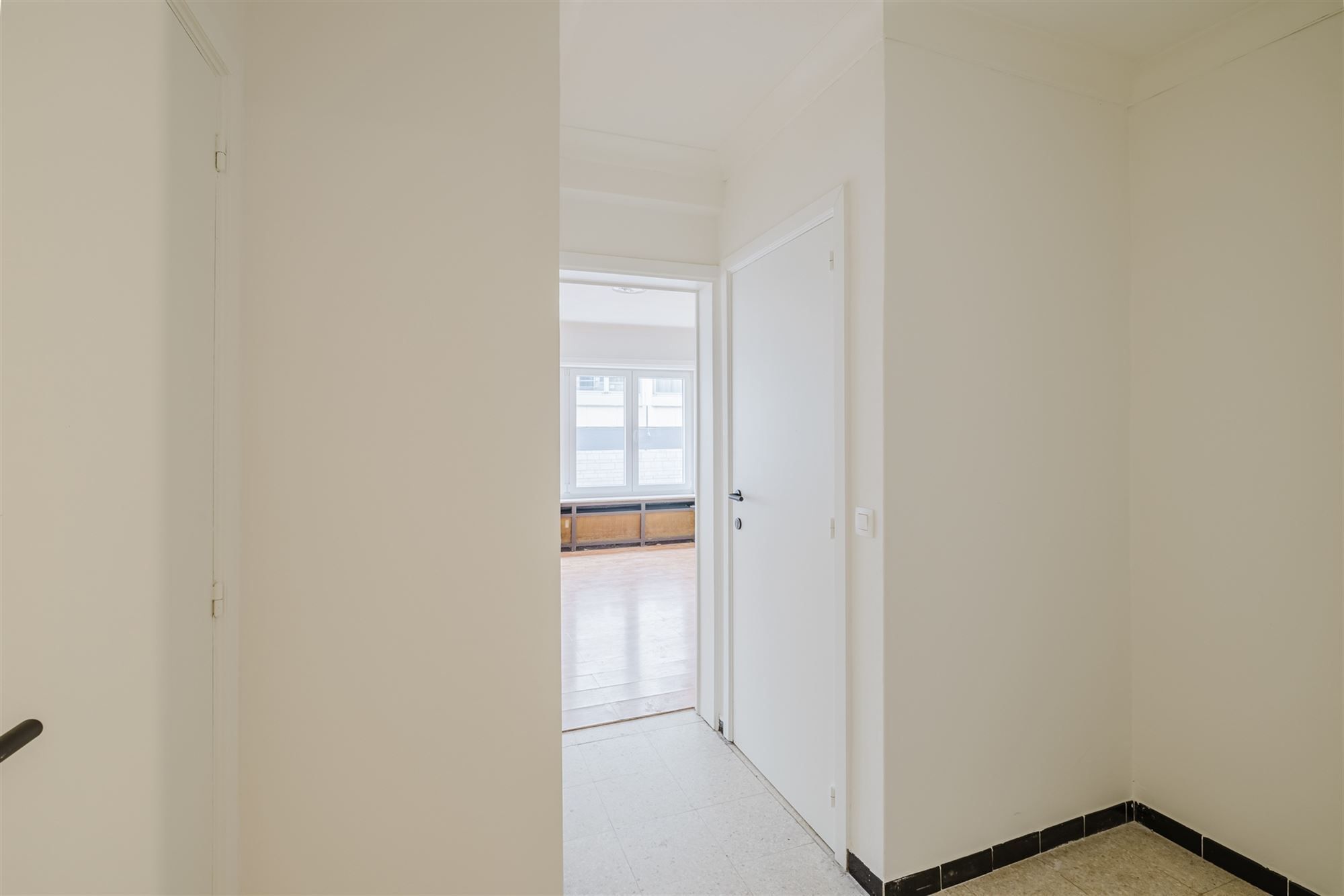 Interessant twéé slaapkamer appartement op top ligging in Gent  foto 16