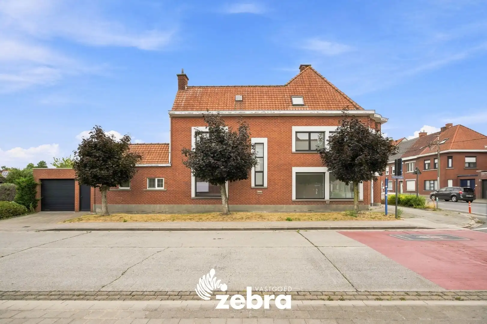 Kloeke hoekwoning met veel potentieel in Roeselare! foto 2